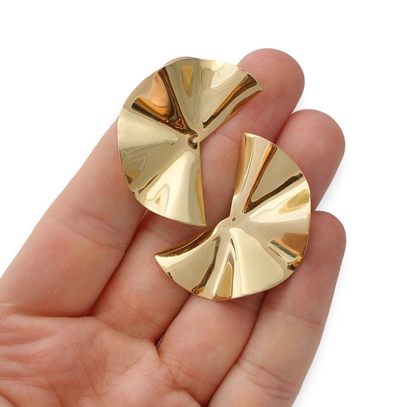 Modernist Clip On Earrings Gold Plated Ear Climber Large Fan Shape - Picture 5 of 5